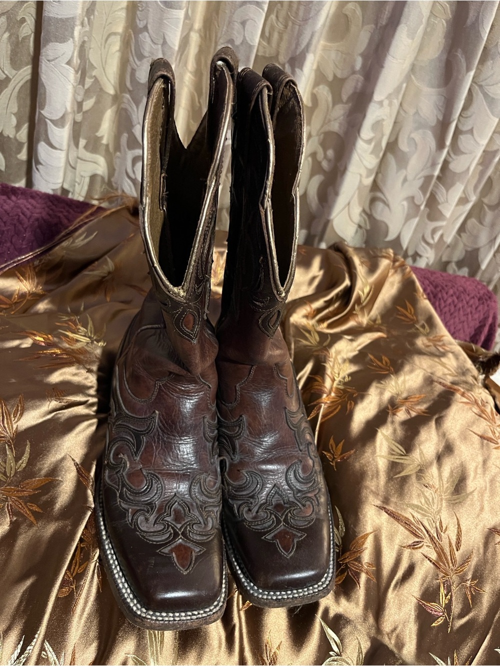 Women’s Ariat Hazen Western Boot- Aka as Ancient Black and Sassy Brown